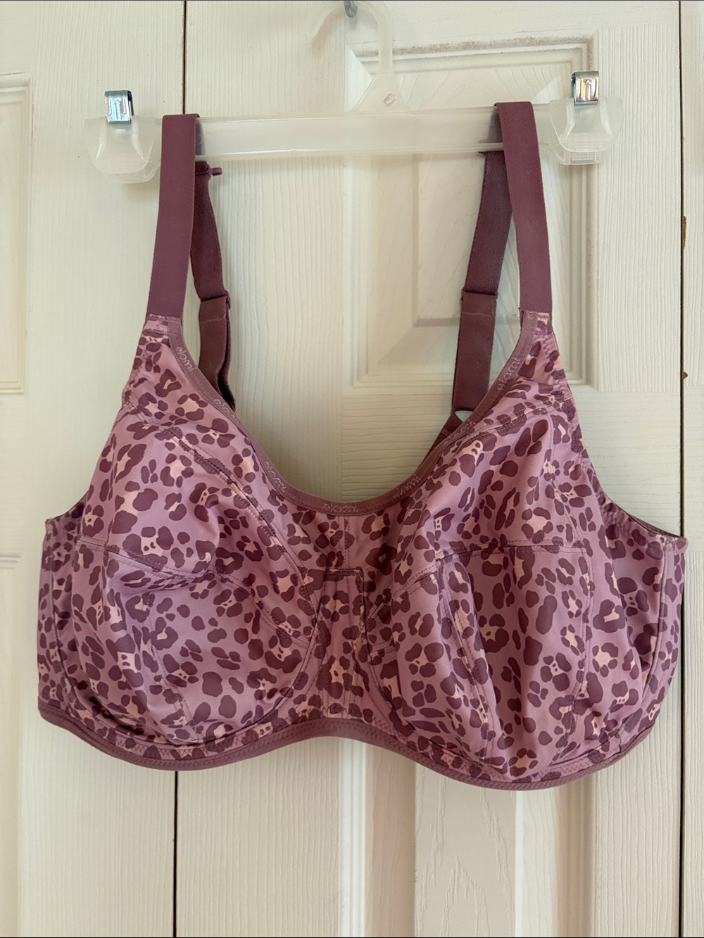 Elomi underwire sports bra US 38G